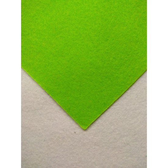 Фетр жесткий 2 мм  (20*30 см) цв. салатовый,  цена за лист